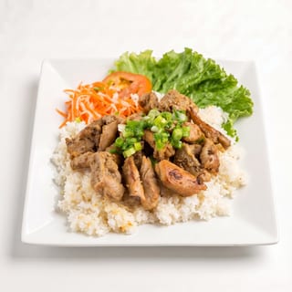 40. Grilled Chicken on Broken Rice Plate