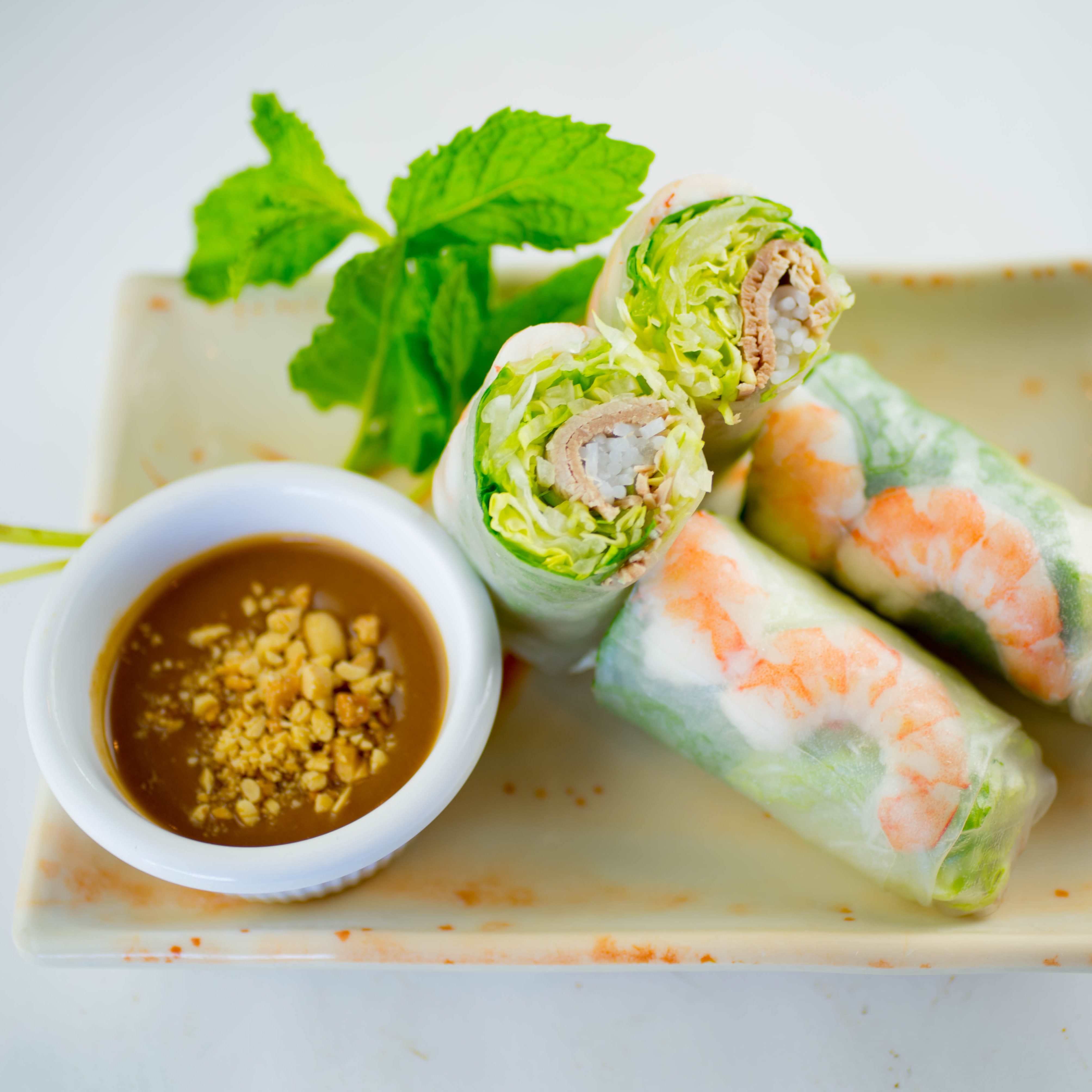 A2. Springrolls with Shrimp & Pork (2).