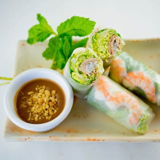 A2. Springrolls with Shrimp & Pork (2)